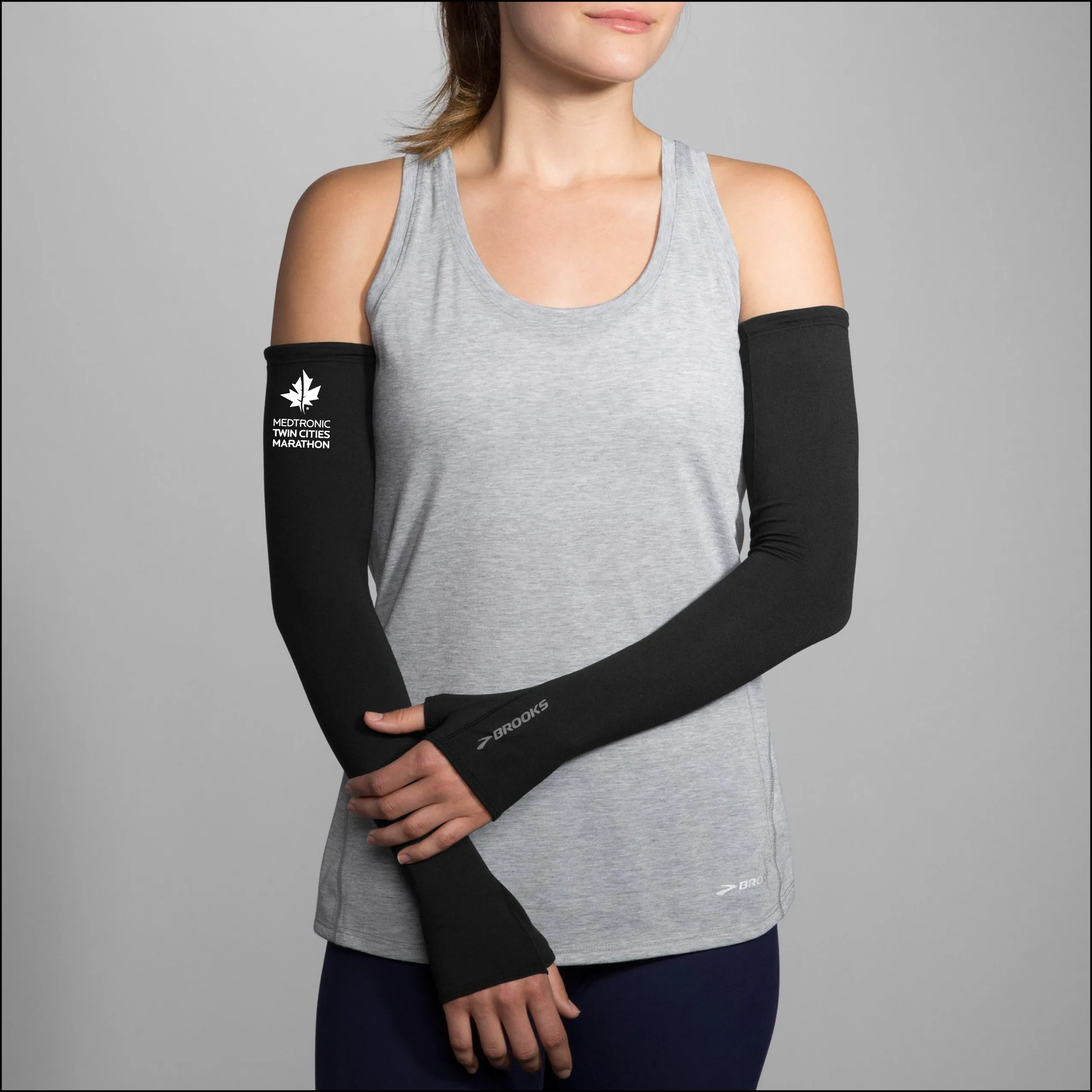 2020 Brooks TCM Dash Arm Warmer - Black