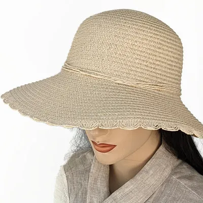 214 Pretty straw travel hat with scalloped edge, wide brim, three colours