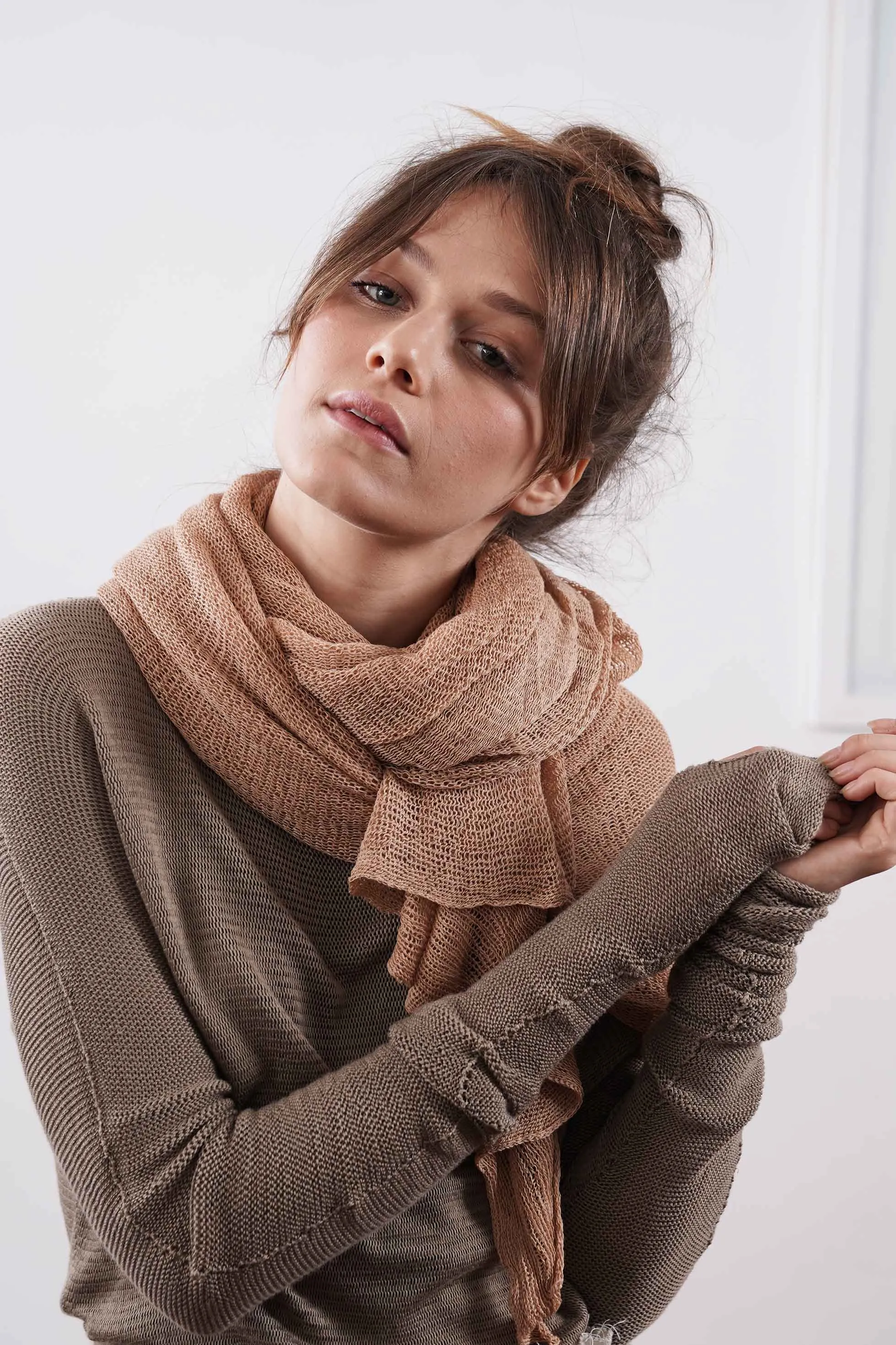 Big Soy Air Scarf - Dark Taupe / Sand