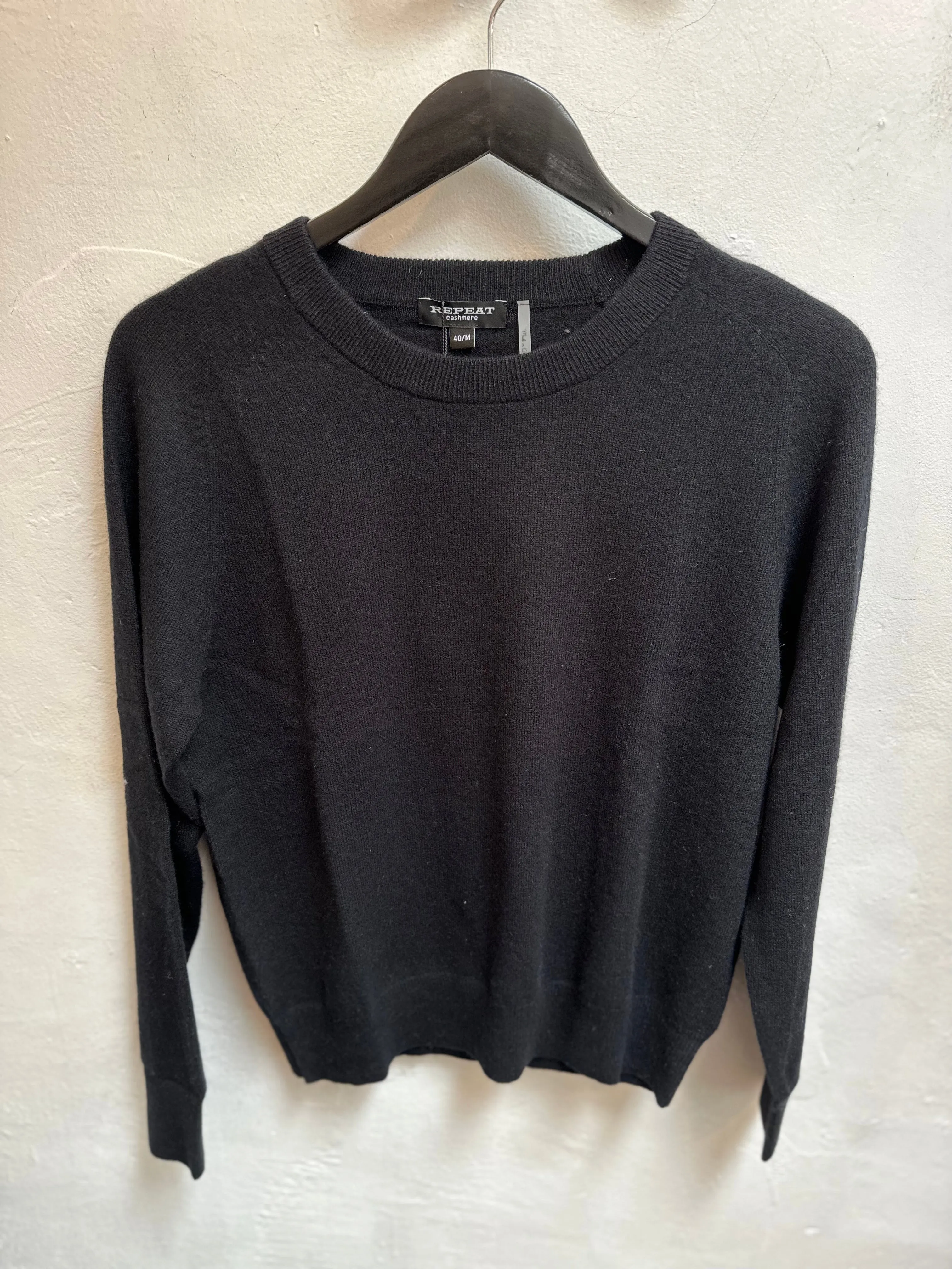 Black Cashmere Crewneck