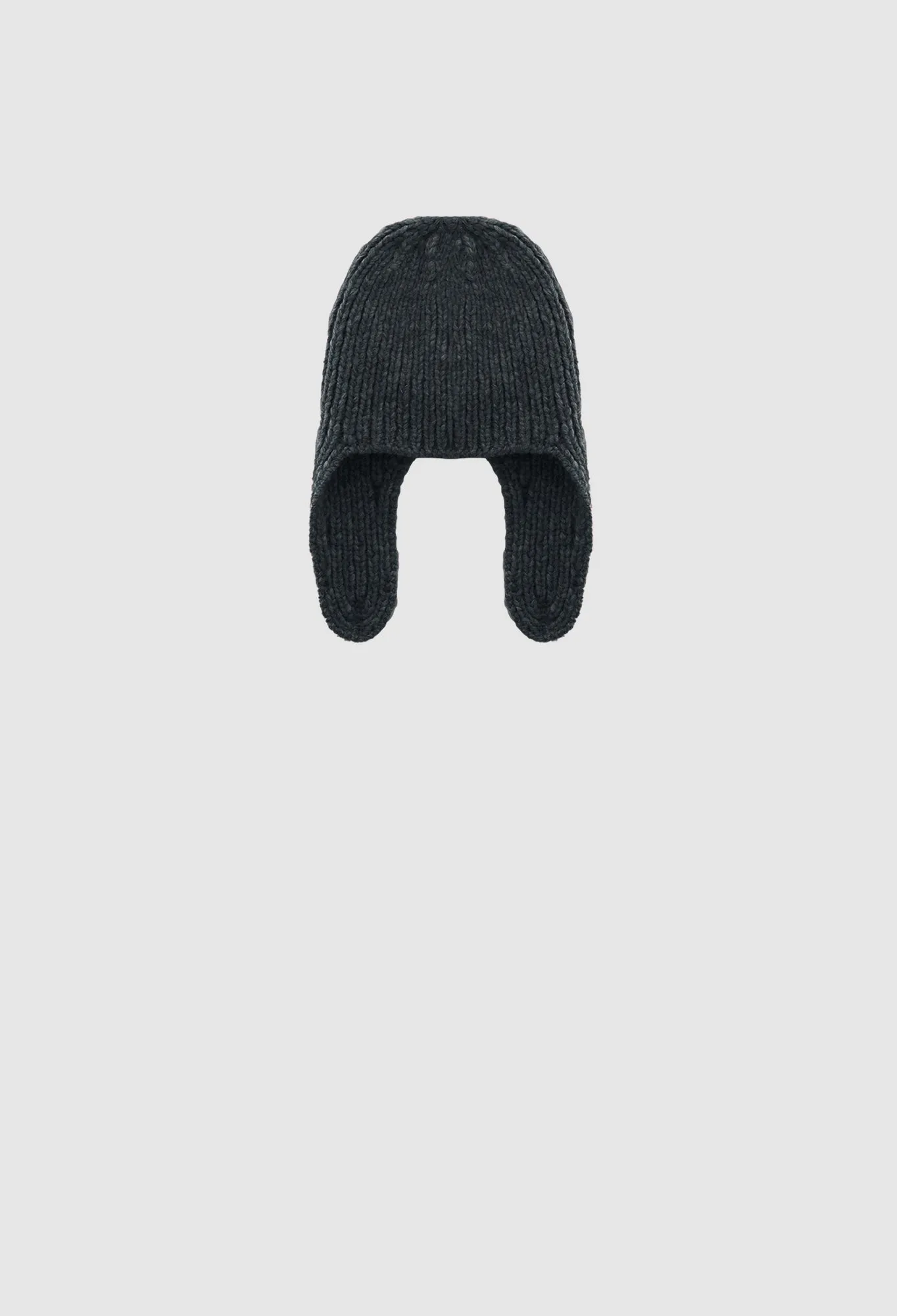 COLETTE - Hand-Knit Hat in Charcoal