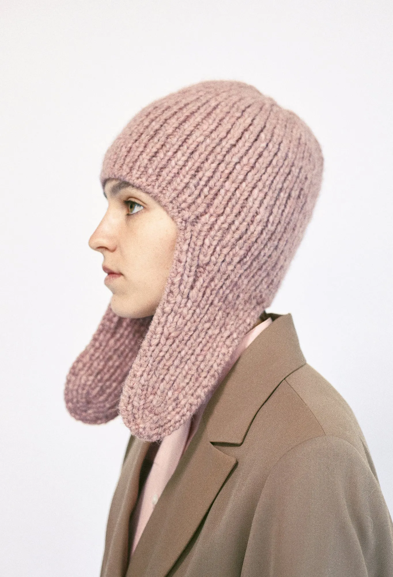 COLETTE - Hand-Knit Hat in Rose