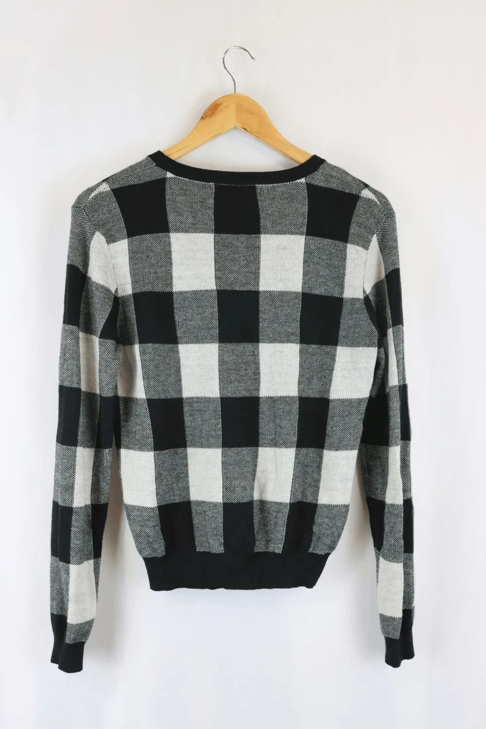 Dangerfield Black And White Knit 10