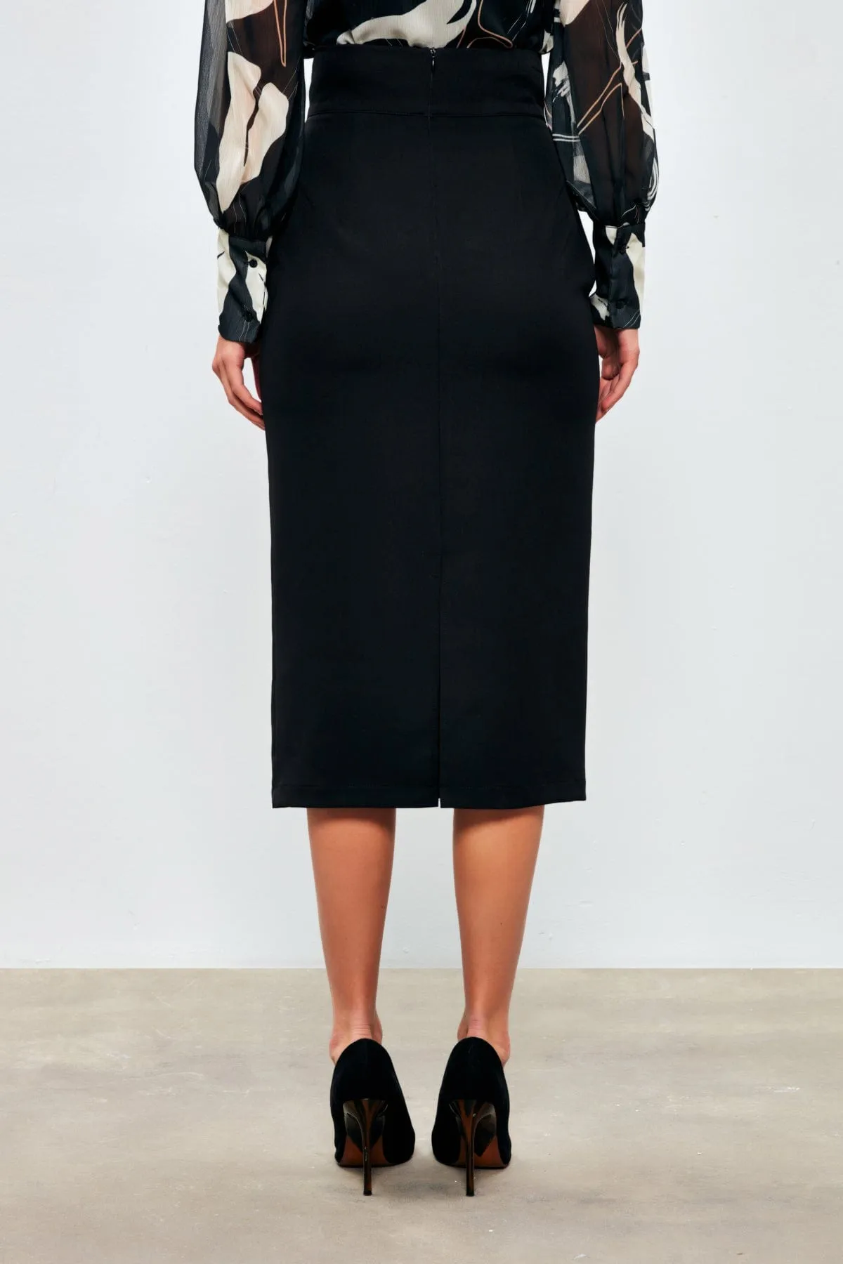 SATEEN - Pencil Skirt with Accessory Detail