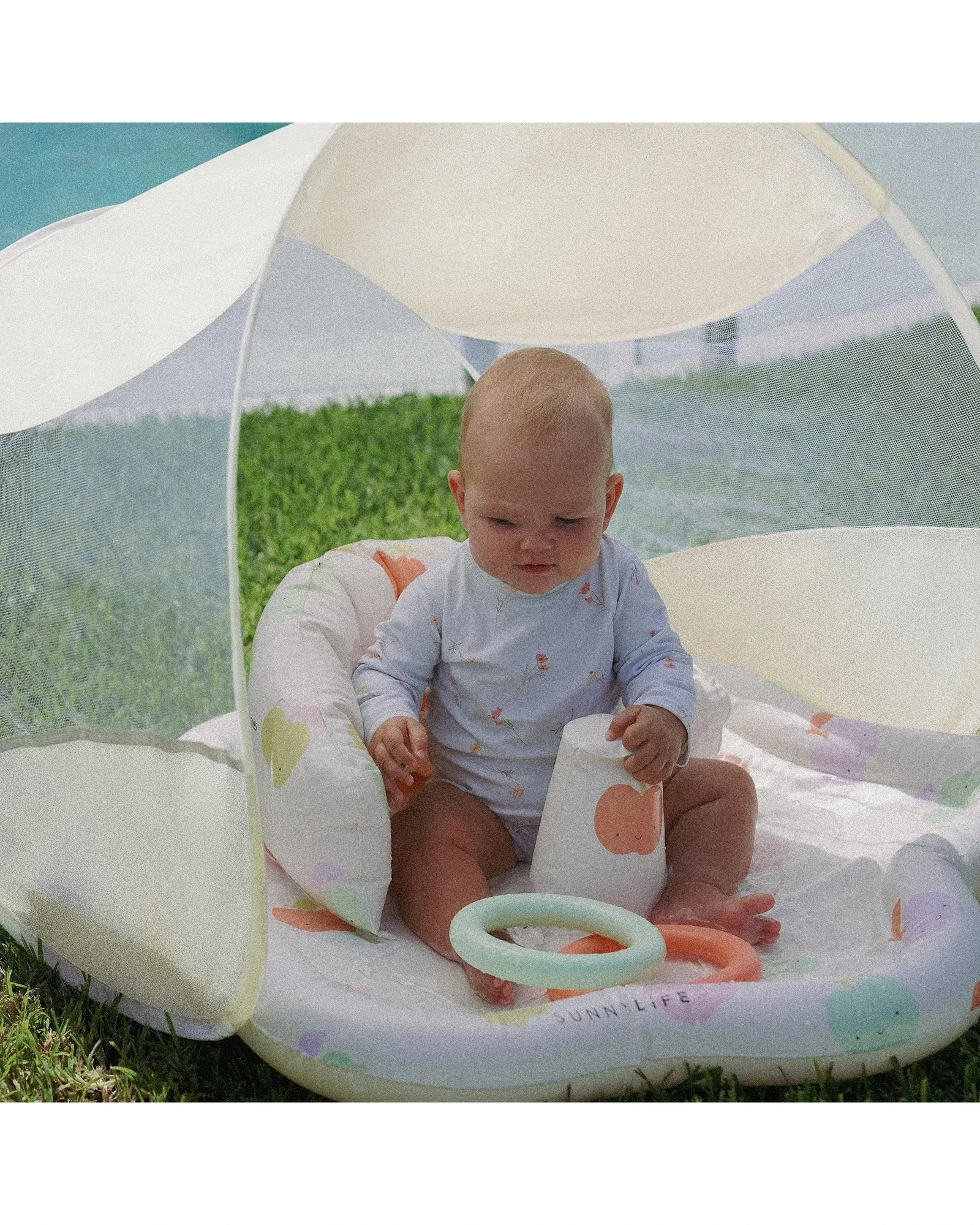 Sunnylife Baby Playmat with Shade Apple Sorbet Multi