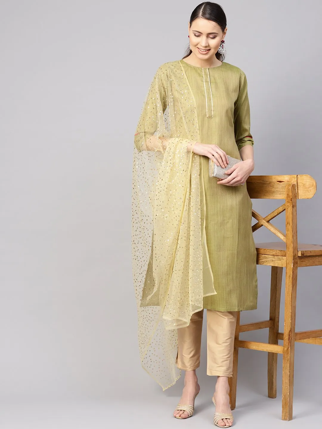 Women Green & Beige Solid Kurta With Trousers & Dupatta